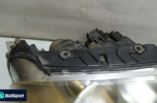 LAMPA PRAWA PRZEDNIA VOLKSWAGEN PASSAT B5 FL