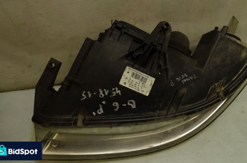 LAMPA PRAWA PRZEDNIA VOLKSWAGEN PASSAT B5 FL