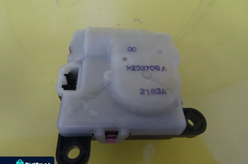SILNICZEK NAWIEWU NAGRZEWNICY JEEP 929370QA NR416