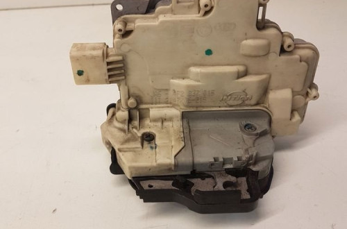 ZAMEK DRZWI LEWY PRZÓD AUDI A6 C6 4F2837015 8-PIN