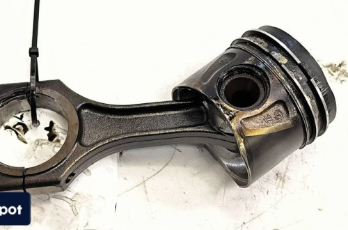 TŁOK MERCEDES SPRINTER 313 65100