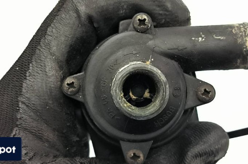 POMPA WODY MERCEDES ML W163 A1635010081