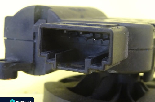 SILNICZEK NAWIEWU NAGRZEWNICY VW, AUDI A4 B6  8E2820511C / 0132801310 NR336
