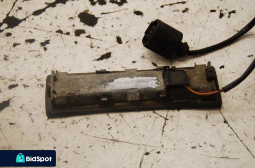 PRZYCISK MIKROSTYK KLAPY BAGAŻNIKA VW PASSAT B5 KOMBI 3B9827566