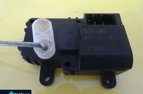 SILNICZEK NAWIEWU NAGRZEWNICY KIA SHUMA B40073-0200 NR403