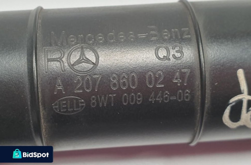 SPRYSKIWACZ LAMPY PRAWY MERCEDES W207 A2078600247