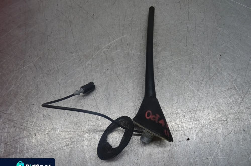 SKODA OCTAVIA II 04-08 VRS ANTENA DACHOWA