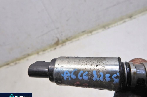CZUJNIK FAZ ROZRZĄDU SSĄCY AUDI A6 C6 3.2 FSI 06E109257P U229700-0431