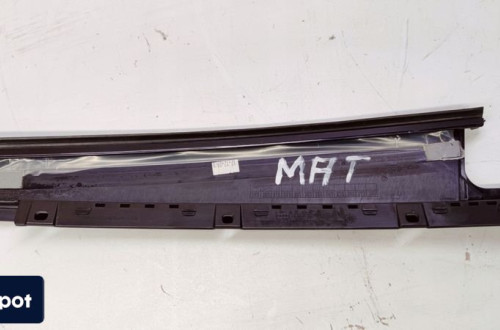 NAKŁADKA OSŁONA DRZWI AUDI Q5 8R 8R0839901L LT MAT