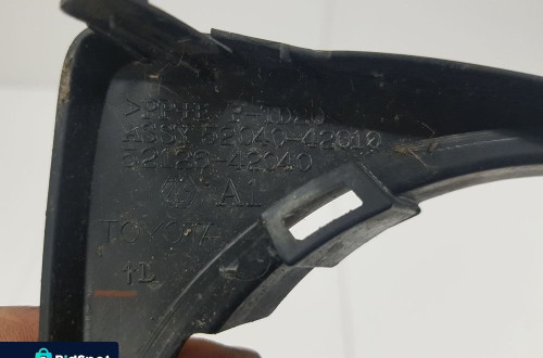 RAMKA OPRAWKA HALOGENU LEWA RAV 4 52040-42010