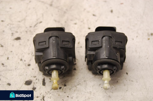 SILNICZEK REGULACJI LAMPY PRZÓD 4B0941295 AUDI A6 C5 A4 B5