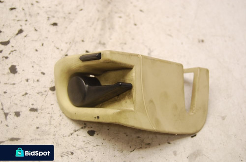 KLAMKA OPARCIA KANAPY PRAWY TYŁ TYLNA 4B9885880A KREMOWY/ CZARNY AUDI A6 C5 KOMBI