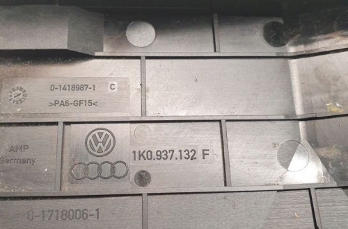 POKRYWA OSŁONA BEZPIECZNIKÓW AUDI A3 VW 1K0937132F