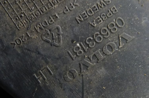 VOLVO S60 LIFT 2.4B ŚLIZG ZDERZAKA PRAWY LEWY PRZÓD