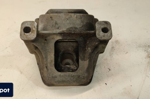 PODUSZKA SILNIKA L P AUDI A4 B8 A5 8T 8K0199381KA