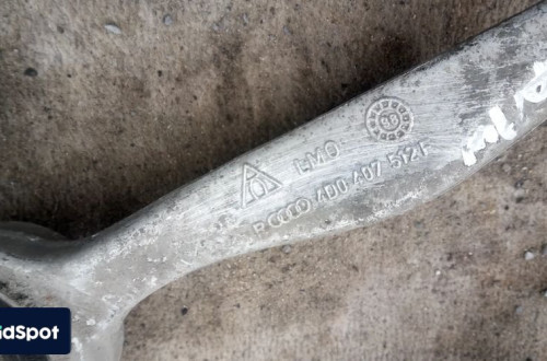 audi a4 b5 wahacz przod przedni prawy 4d0407512f