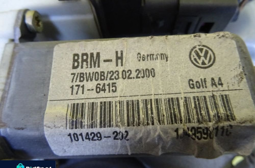 PODNOŚNIK SZYB SZYBY LEWY TYŁ VW BORA 1J4959811C MECHANIZM ELEKTRYCZNY NR44