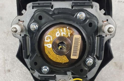 PODUSZKA KIEROWNICY SUBARU IMPREZA GP 17R