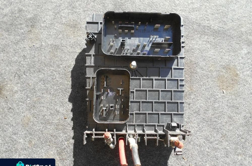 VW SEAT SKODA SKRZYNKA BEZPIECZNIKÓW 1K0937124K