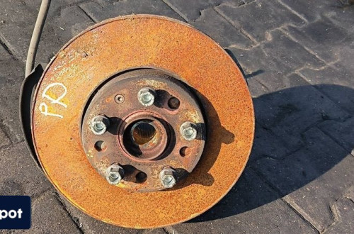 ZWROTNICA PRAWA PRZÓD SKODA OCTAVIA III