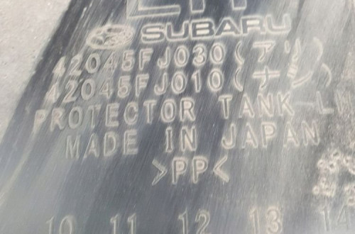 Subaru Impreza GP osłona podwozia lewa 42045FJ030
