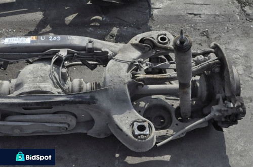 W203 SEDAN 1.8K 143KM ZAWIESZENIE BELKA TYŁ MOST