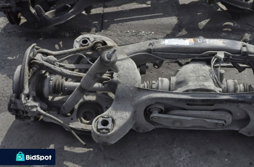 W203 SEDAN 1.8K 143KM ZAWIESZENIE BELKA TYŁ MOST