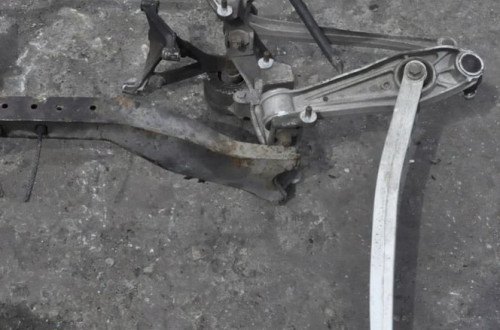 BOXSTER 986 2.7 ZAWIESZENIE BELKA TYŁ KPL 136tys