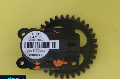 SILNICZEK NAWIEWU NAGRZEWNICY OPEL 52421765 NR141