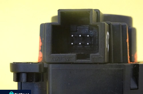 SILNICZEK NAWIEWU NAGRZEWNICY OPEL 52421765 NR141