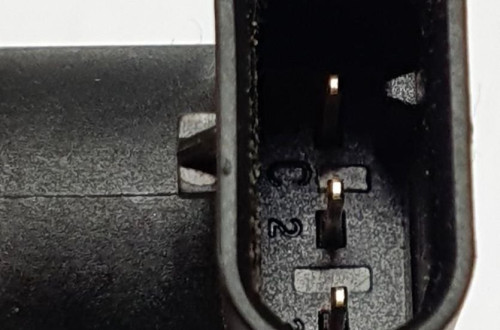 CZUJNIK CIŚNIENIA PALIWA MERCEDES W207 A0009051100