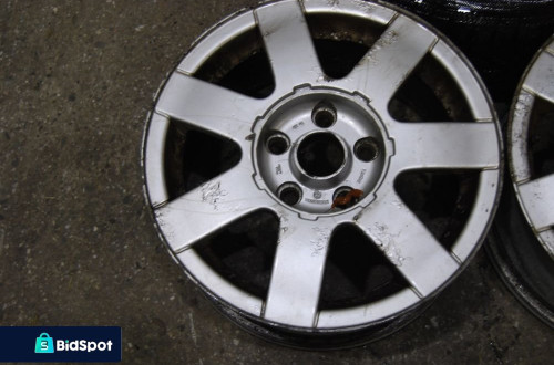 KOŁA FELGA ALUMINIOWA 3B0601025A 5X112 7J ET45 R15 VW PASSAT GOLF