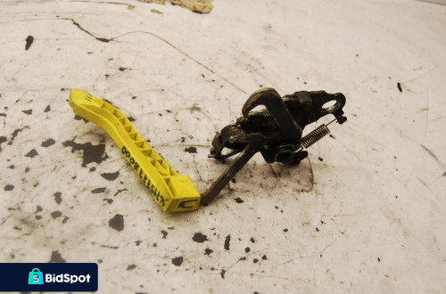 ZAMEK MASKI RYGIEL 967157778000 CITROEN C3 PICASSO 08-17