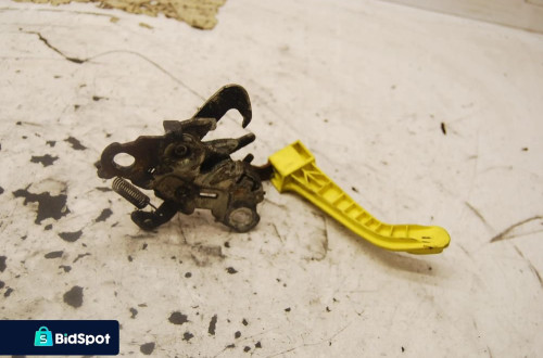 ZAMEK MASKI RYGIEL 967157778000 CITROEN C3 PICASSO 08-17