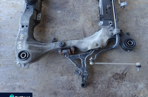 VOLVO S60 LIFT 2.4B SANKI WÓZEK SILNIKA