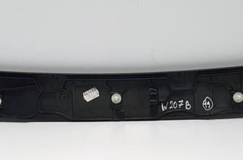 LISTWA DACHU MERCEDES W207 CABRIO A2076900450