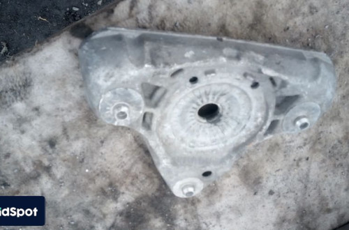 audi a4 b6 b7 mocowanie amortyzatora przod 8e0412383