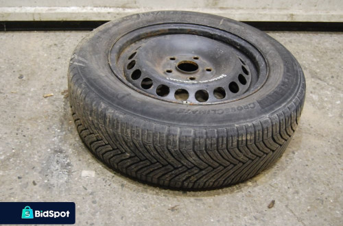 FELGA STALOWA + OPONA 195/65R15 ZAPAS 8D0601027 5X112 ET45 6J VW GOLF V AUDI SEAT SKODA