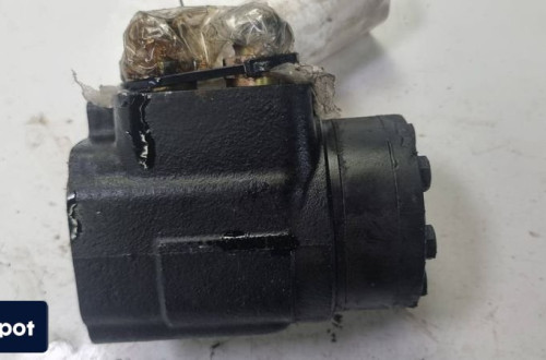 ZAWÓR BOBCAT T2556 12980-000