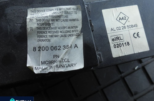 ZMIENIARKA PŁYT CD RENAULT MEGANE II CC 8200062384A