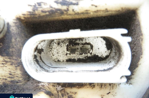 PŁYWAK VW PASSAT B5 1.9 TDI 8E0919673D