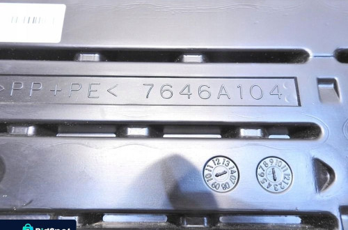 DYWAN PODŁOGA BAGAŻNIKA MITSUBISHI LANCER VIII 7646A104