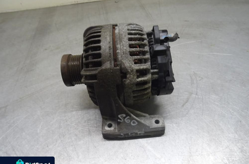 VOLVO S60 LIFT 2.4B ALTERNATOR 30667787