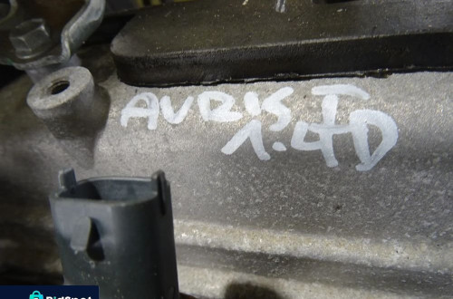 TOYOTA AURIS 06-09 1.4 D4D 1ND-E52CA SILNIK SŁUPEK WTRYSKI ODPALONY SPRAWNY