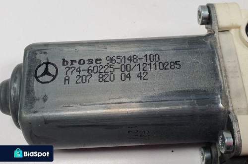 SILNICZEK SZYBY PRAWY MERCEDES W207 A2078200442