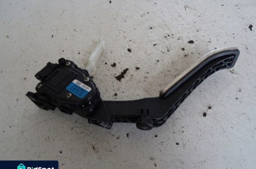 PEDAŁ GAZU VW TOUAREG 7L6723507A