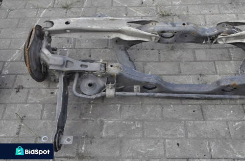 MERCEDES W176 ZAWIESZENIE BELKA TYŁ