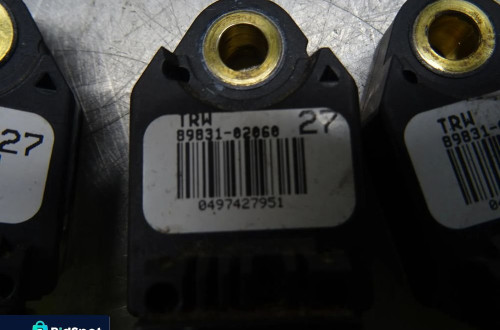 TOYOTA AURIS 06-09 1.4 D4D CZUJNIK UDERZENIA 98831-02060