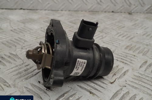 OBUDOWA TERMOSTATU OPEL MOKKA 1,4 TURBO 25200455