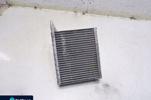 NAGRZEWNICA VOLVO V70 III 2.0 F